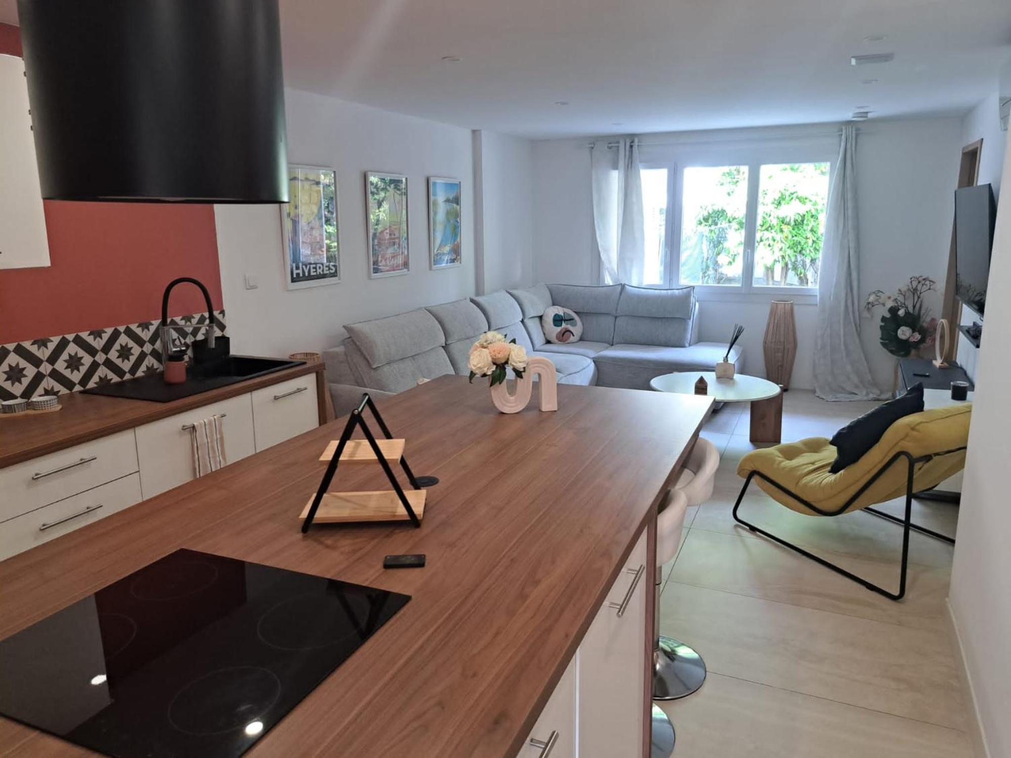 Magnifique Appartement 2 Chambres Avec 50 M2 De Jardin Privatif La Crau Ngoại thất bức ảnh