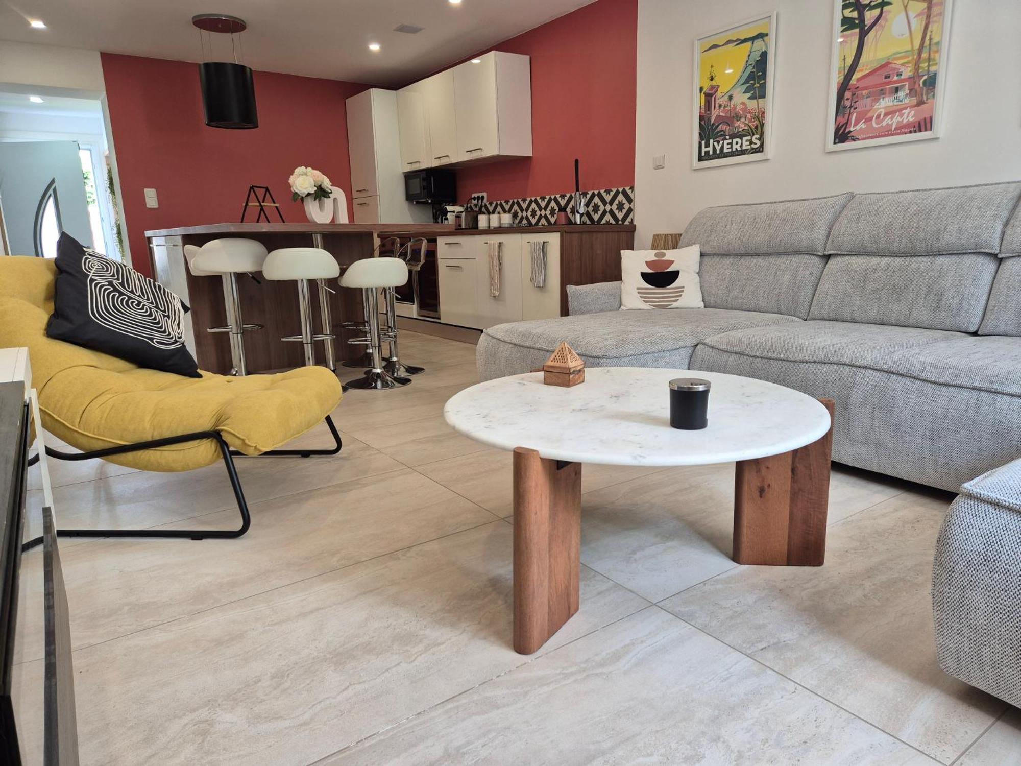 Magnifique Appartement 2 Chambres Avec 50 M2 De Jardin Privatif La Crau Ngoại thất bức ảnh