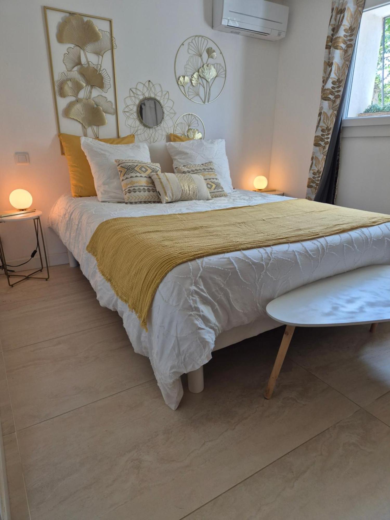 Magnifique Appartement 2 Chambres Avec 50 M2 De Jardin Privatif La Crau Ngoại thất bức ảnh